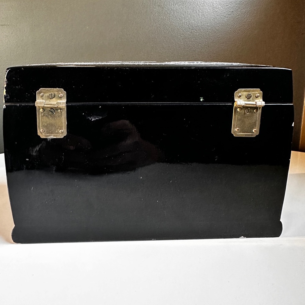 Mother of pearl inlaid lacquer jewelry box - Picture 5 of 8